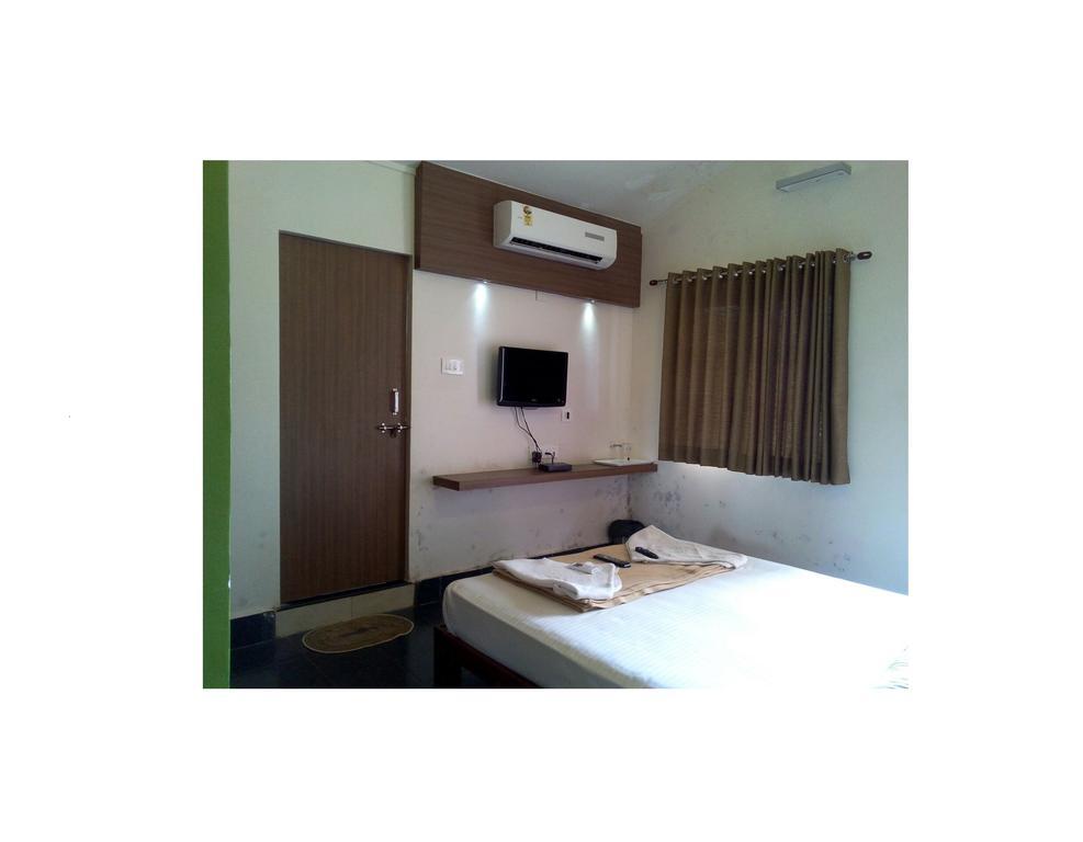 Royal Residency Guest house Baga